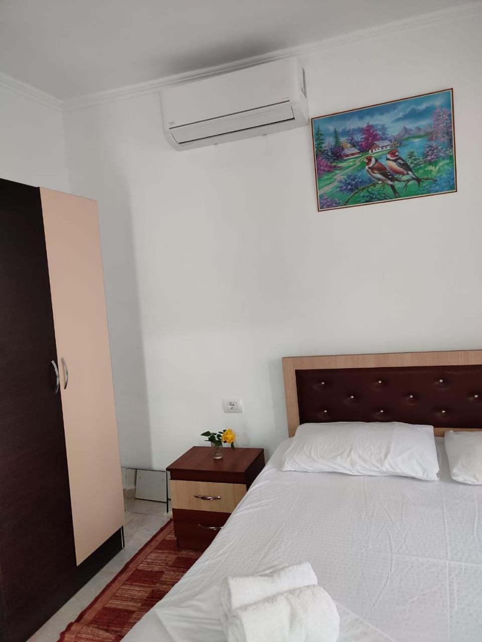 Guest House Eloid بيرات المظهر الخارجي الصورة