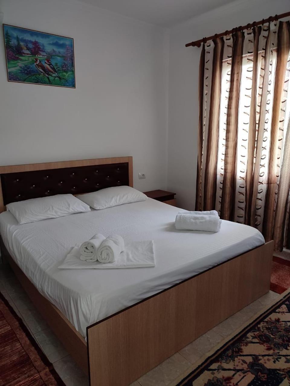 Guest House Eloid بيرات المظهر الخارجي الصورة