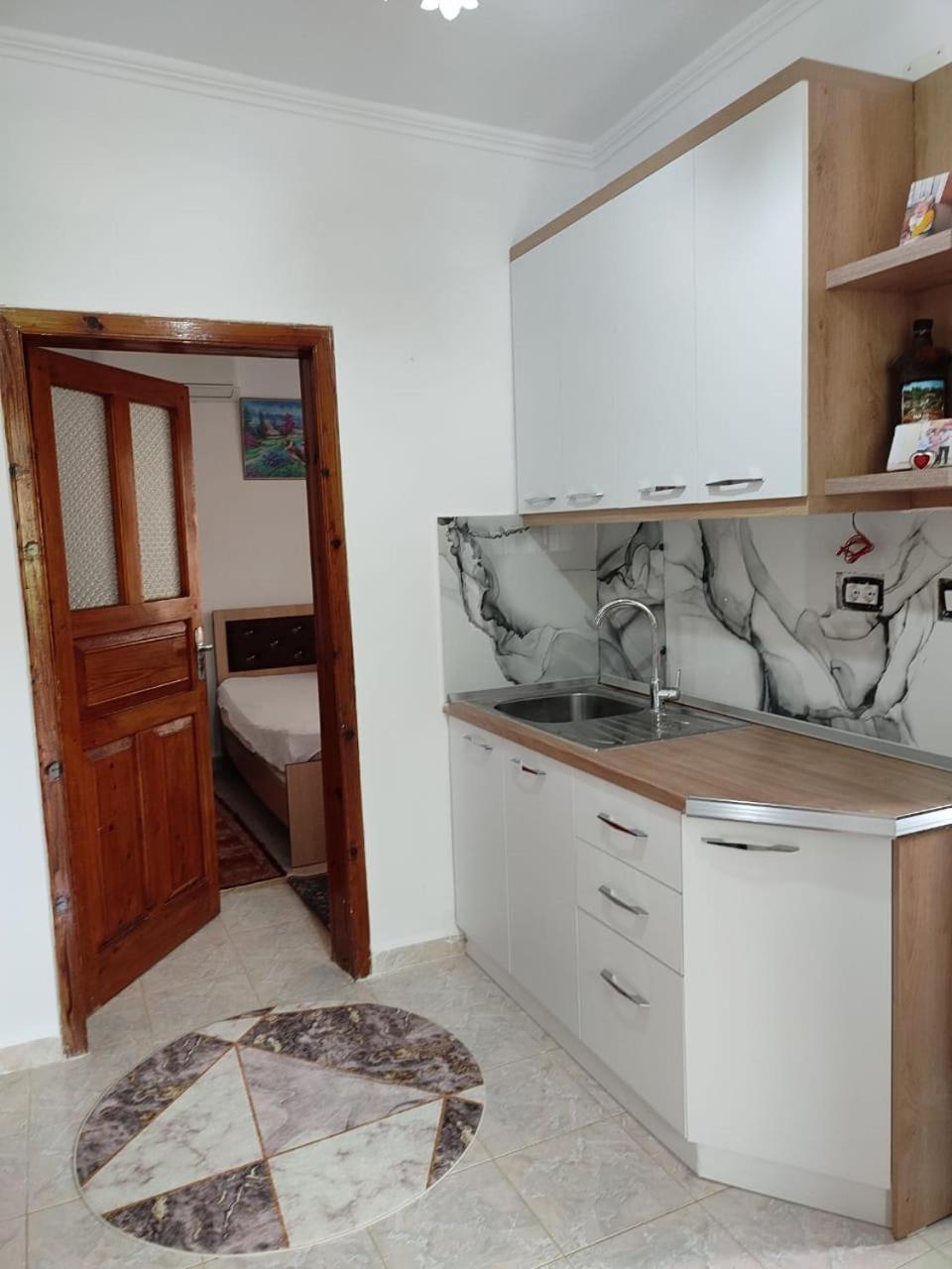 Guest House Eloid بيرات المظهر الخارجي الصورة