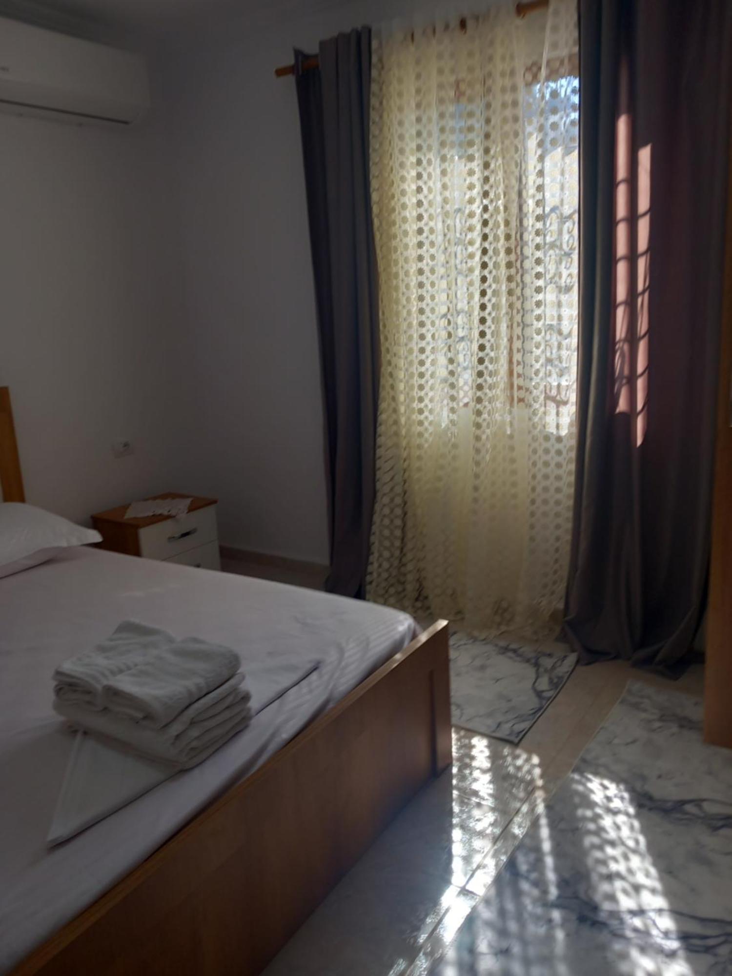 Guest House Eloid بيرات المظهر الخارجي الصورة