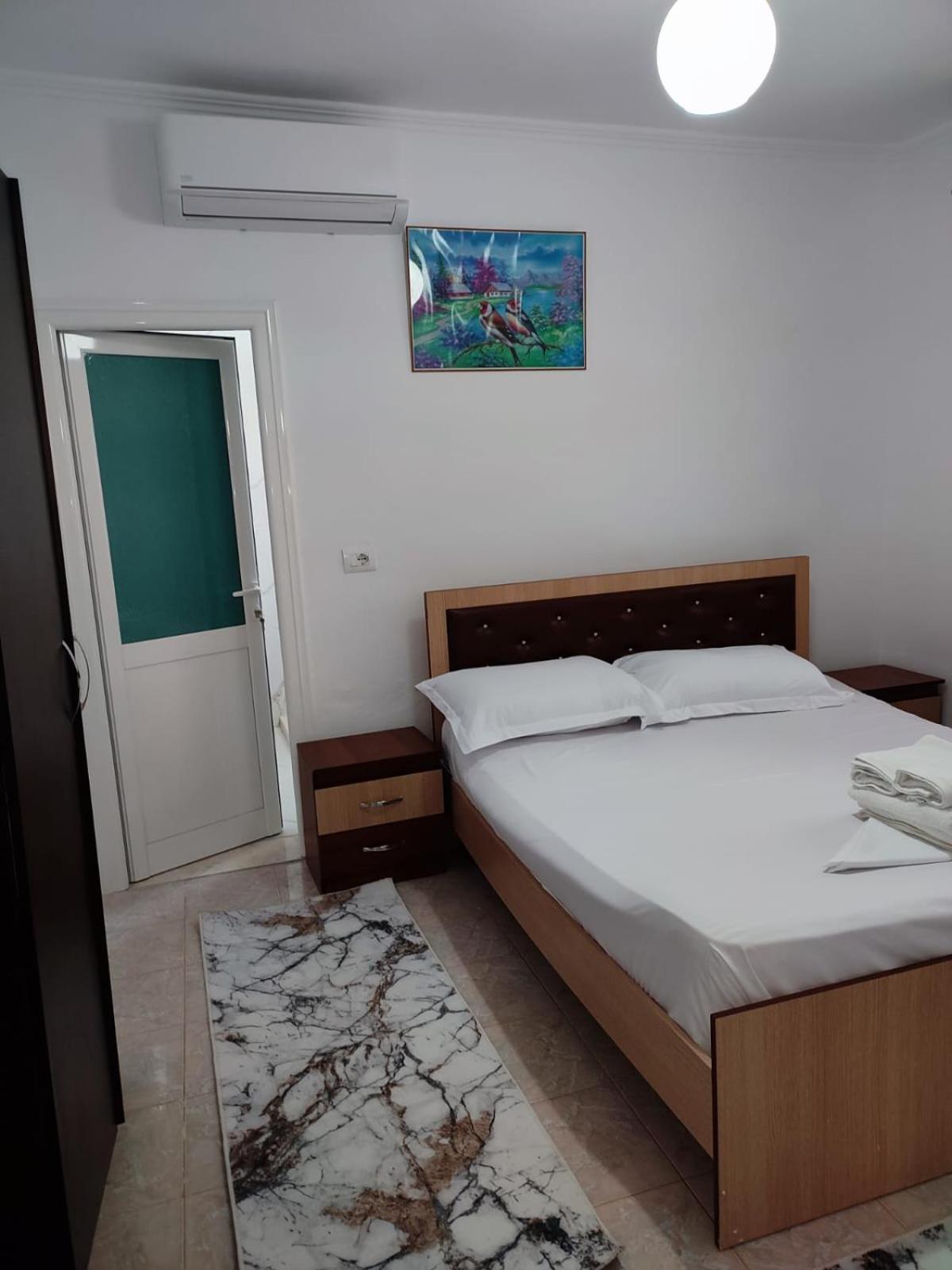 Guest House Eloid بيرات المظهر الخارجي الصورة